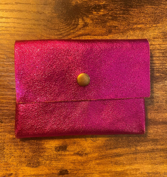 Tarjetero cuero metalizado rosa fucsia